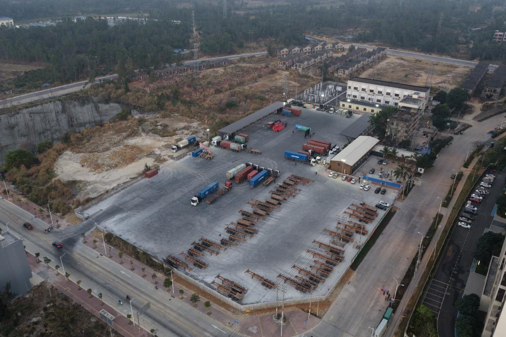 海南最大新能源重卡超充站投產